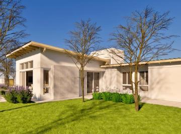 Casa de 7 ambientes, Villa Carlos Paz · Casa Nórdica, Simplicidad y Naturaleza en El Lago San Roque, Córdoba.