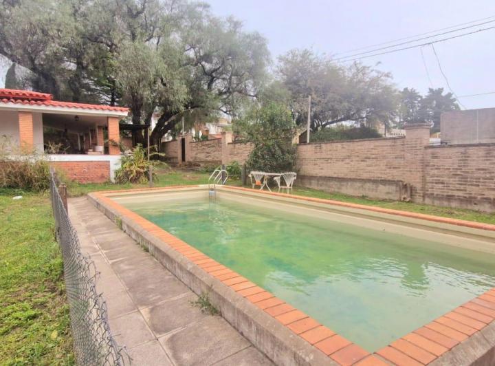 Casa · 358m² · 8 Ambientes · 2 Cocheras