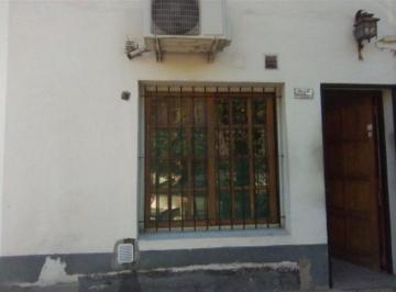 PH · 35m² · 2 Ambientes · 1 Cochera · PH Tipo Casa en Venta 2 Amb y Patio - a Refaccionar