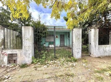 Terreno · 570m² · 4 Ambientes · Casa Para Reciclar o Refaccionar en Amplio Terreno