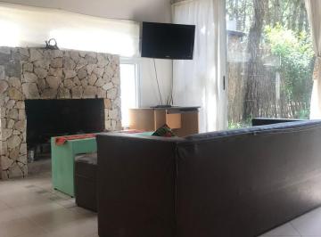 Casa · 115m² · 5 Ambientes · 2 Cocheras · Casas en Venta en Mar Azul