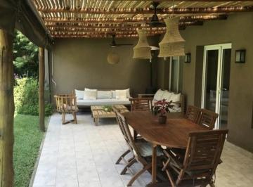 Casa · 167m² · 5 Ambientes · 3 Cocheras · Casa en Venta B Cerrado Sausalito Pilar 3 Dorm Apto Credito