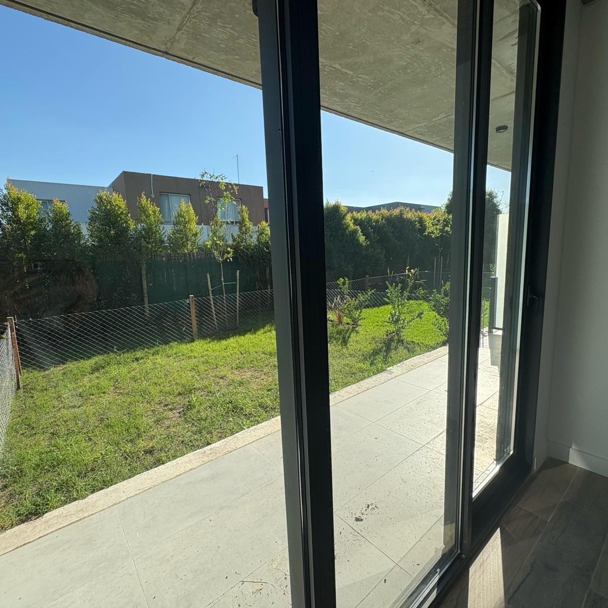 Departamento en Venta en Terrazas de Santa Maria, Villanueva, Tigre, 2 Ambientes Jardín