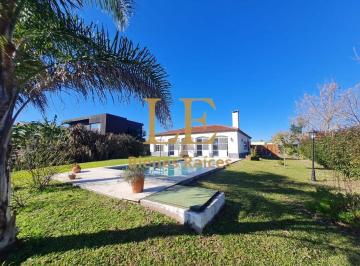 Casa · 200m² · 5 Ambientes · 2 Cocheras · Venta Casa San Marco Al Lago Villanueva