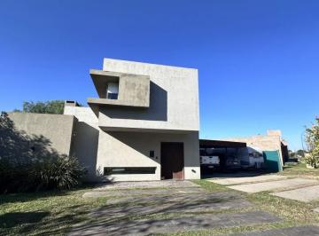 Foto · Casa de 4 Dorm. en Alquiler en Terrazas - Valle Escondido