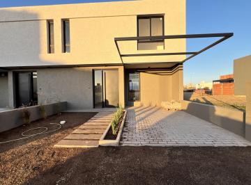 PH · 140m² · 4 Ambientes · 1 Cochera · Venta Duplex 3 Dorm 3 Baños en Colinas de Manantiales