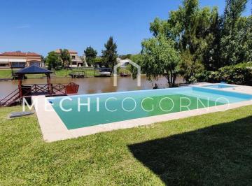 Casa · 401m² · 6 Ambientes · 5 Cocheras · Casa 5 Dorm. Venta en San Marco, Villa Nueva