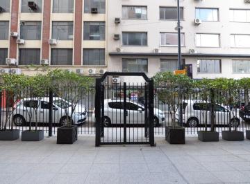 Departamento · 73m² · 4 Ambientes · 1 Cochera · Departamento en Alquiler en Monserrat, Capital Federal, Buenos Aires