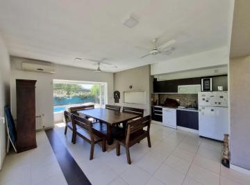 Casa · 400m² · 12 Ambientes · 4 Cocheras · Casa en Ayres del Sur