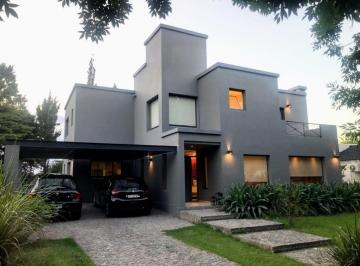 AMN-AMN-3604_2 · Casa en Venta en Santa Maria de Los Olivos