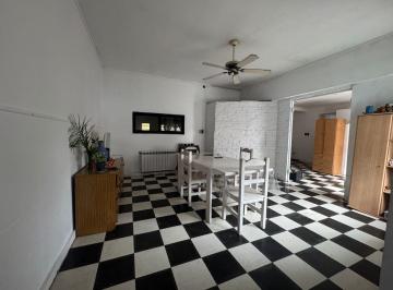 Casa · 207m² · 5 Ambientes · 3 Cocheras · Casa en Venta: 3 Dorm., Cochera Parque - 138 Entre 34 y 35 - Barrio San Carlos, La Plata