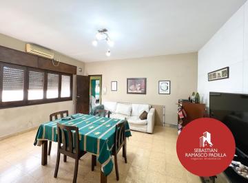 Casa · 100m² · 4 Ambientes · 1 Cochera · Casa Venta Barrio Belgrano 3 Dorm. Parrillero