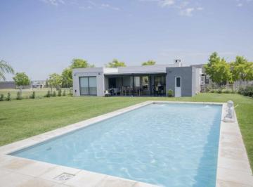 Casa · 150m² · 3 Ambientes · 2 Cocheras · Casa San Sebastian con Pileta