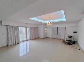 Casa · 322m² · 4 Ambientes · 4 Cocheras · Venta Casa con Pileta Sobre Ruta 34s Ibarlucea