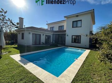 Casa · 310m² · 5 Ambientes · 6 Cocheras · Casa en Venta - Barrio El Rebenque