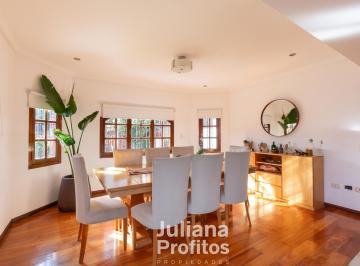Casa · 338m² · 6 Ambientes · 1 Cochera · Casa en Venta Quilmes Oeste
