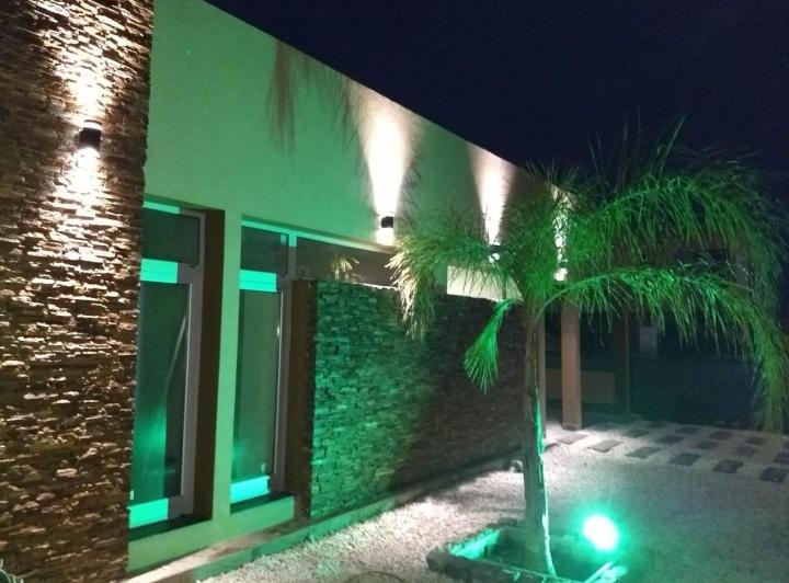 Casa · 160m² · 5 Ambientes · 2 Cocheras