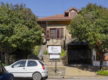 Casa · 224m² · 7 Ambientes · 2 Cocheras · Casa 3 Dorm. en Venta La Plata
