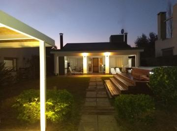 FPS-FPS-8_2 · Casa en Venta Golf Chascomus Country Club