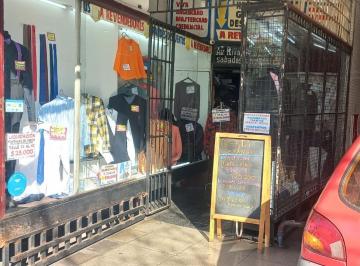 Local comercial · 107m² · 2 Ambientes · Av Rivadavia y Pueyrredon - Once - Pza Miserere - Local en Venta
