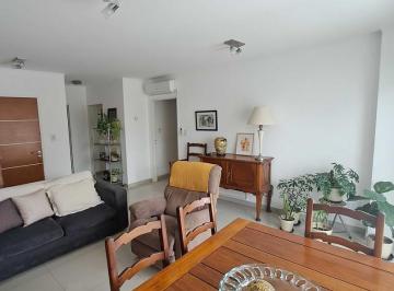 Departamento · 90m² · 3 Ambientes · 1 Cochera · Departamento 2 Dorm. Amplio y Moderno! Neuquén Capital