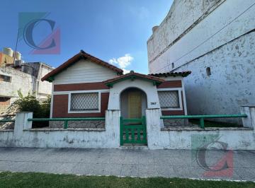 Casa · 218m² · 5 Ambientes · Casa 5 Ambientes con Lote Propio - Ideal Dos Flias