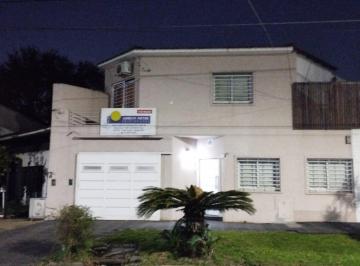 Casa de 3 ambientes, Lomas de Zamora · Casa en Banfield a 12 Cuadras de La Estacion