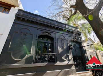 Casa · 200m² · 6 Ambientes · Casa - Banfield Oeste