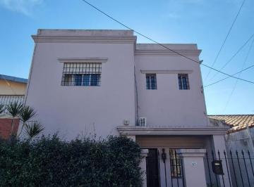 Casa · 168m² · 5 Ambientes · Venta, Casa en Beccar 4 Dorm., Jardin y Pileta, Muy Buen Estado