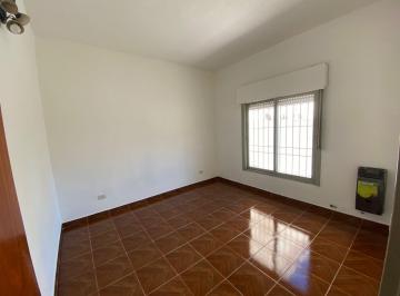 Departamento · 75m² · 3 Ambientes · Alquiler Depto 3 Ambientes con Patio en Florida Oeste