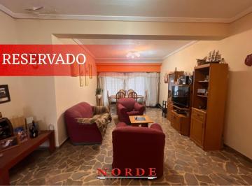 PH · 124m² · 4 Ambientes · Venta • Mataderos • PH • 4 Ambientes • Patio • Terraza • Sin Expensas
