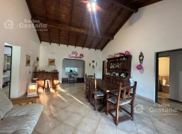 Casa · 160m² · 4 Ambientes · 2 Cocheras · Exc. Chalet en 1 Planta, 4 Amb. con Gran Parque y Piscina