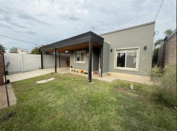Casa · 157m² · 4 Ambientes · 2 Cocheras · Casa de Dos Dorm. y Pileta en Tierra de Sueños III
