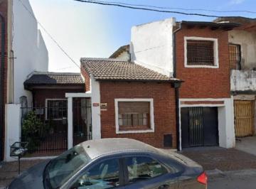 Casa · 221m² · 6 Ambientes · Casa en Venta en Calle Corrientes Casi Luis N. Palma