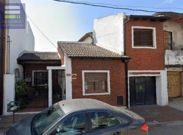 Casa · 221m² · 6 Ambientes · Casa en Venta en Calle Corrientes Casi Luis N. Palma