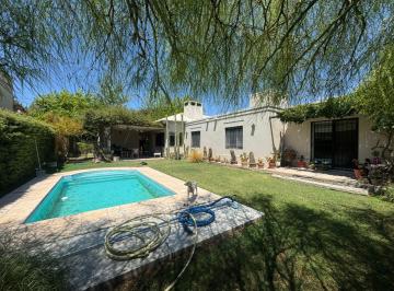 Casa de 7 ambientes, Luján de Cuyo · Casa en Alquiler en B° Cerrado La Aurelia Fte a Portillo de Terrada