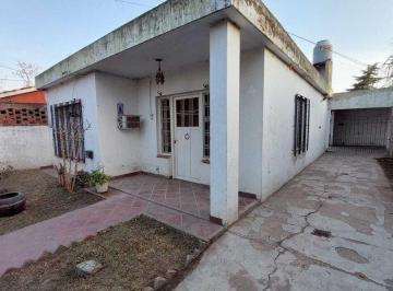 Casa · 100m² · 4 Ambientes · 1 Cochera · Casa en Venta en Libertad, Merlo, G. B. a. Zona Oeste