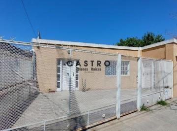 Casa · 130m² · 5 Ambientes · 1 Cochera · Casa en Venta Ubicado en Libertad, Merlo, G. B. a. Zona Oeste