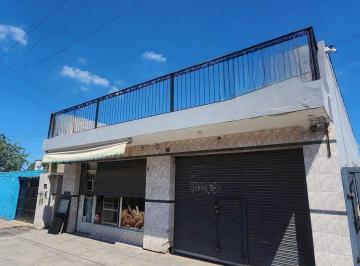 Casa · 250m² · 4 Ambientes · Casa en Venta en Merlo, G. B. a. Zona Oeste, Argentina