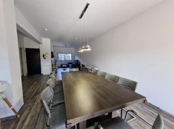Casa · 180m² · 4 Ambientes · Casa en Venta en Ituzaingó, G. B. a. Zona Oeste, Argentina