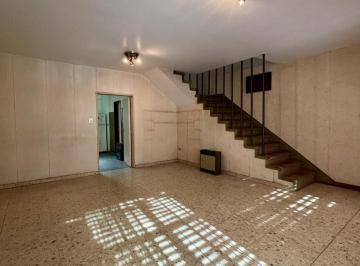Casa · 160m² · 5 Ambientes · 2 Cocheras · Casa en Venta - 4 Dorm. 3 Baños - Coghlan