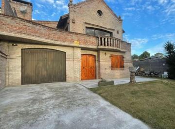 Casa · 117m² · 4 Ambientes · 1 Cochera · Venta Casa con Vista Piriapolis 3 Dorm.