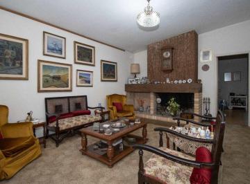 Casa · 180m² · 4 Ambientes · 2 Cocheras · Venta Casa de Epoca 3 Dorm. Punta Gorda