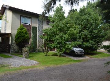 Casa · 223m² · 4 Ambientes · Casa en Venta Ranelagh Golf 3 Dorm. Pileta Galería Jardin Parrilla Apto Credito Bancario