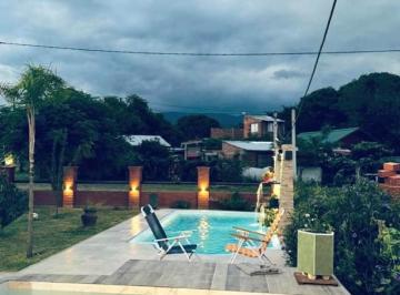 Casa · 110m² · 4 Ambientes · Raco - Las Tipas - Cabaña de 3d con Pileta y Yacuzzi C/ Escrituras