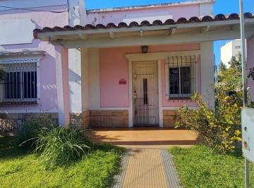 Casa de 4 ambientes, Berazategui · Casa de 4 Ambientes + Monoambiente en Venta | Berazategui