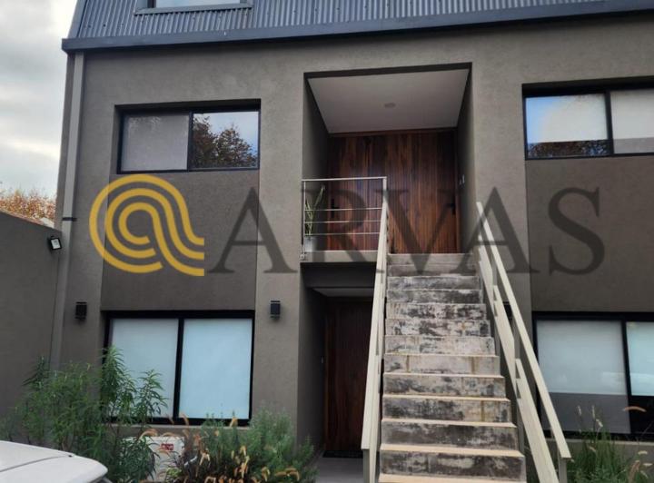 Casa · 105m² · 3 Ambientes · 1 Cochera