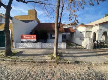 Casa · 278m² · 4 Dormitorios · 4 Cocheras · Casa en Temperley Oeste