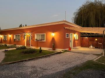 Casa · 204m² · 6 Ambientes · Casa en Venta en Exaltación de La Cruz, G. B. a. Zona Norte, Argentina