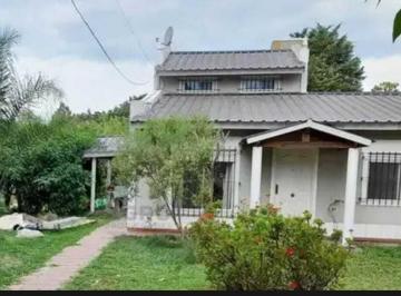 Quinta vacacional · 87m² · 4 Ambientes · Casa Quinta en Venta en Barrio Parque Sakura, Exaltación de La Cruz, G. B. a. Zona Norte